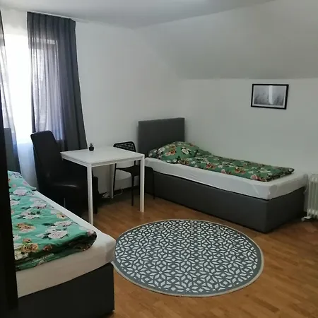 Maya's Easy Apartment